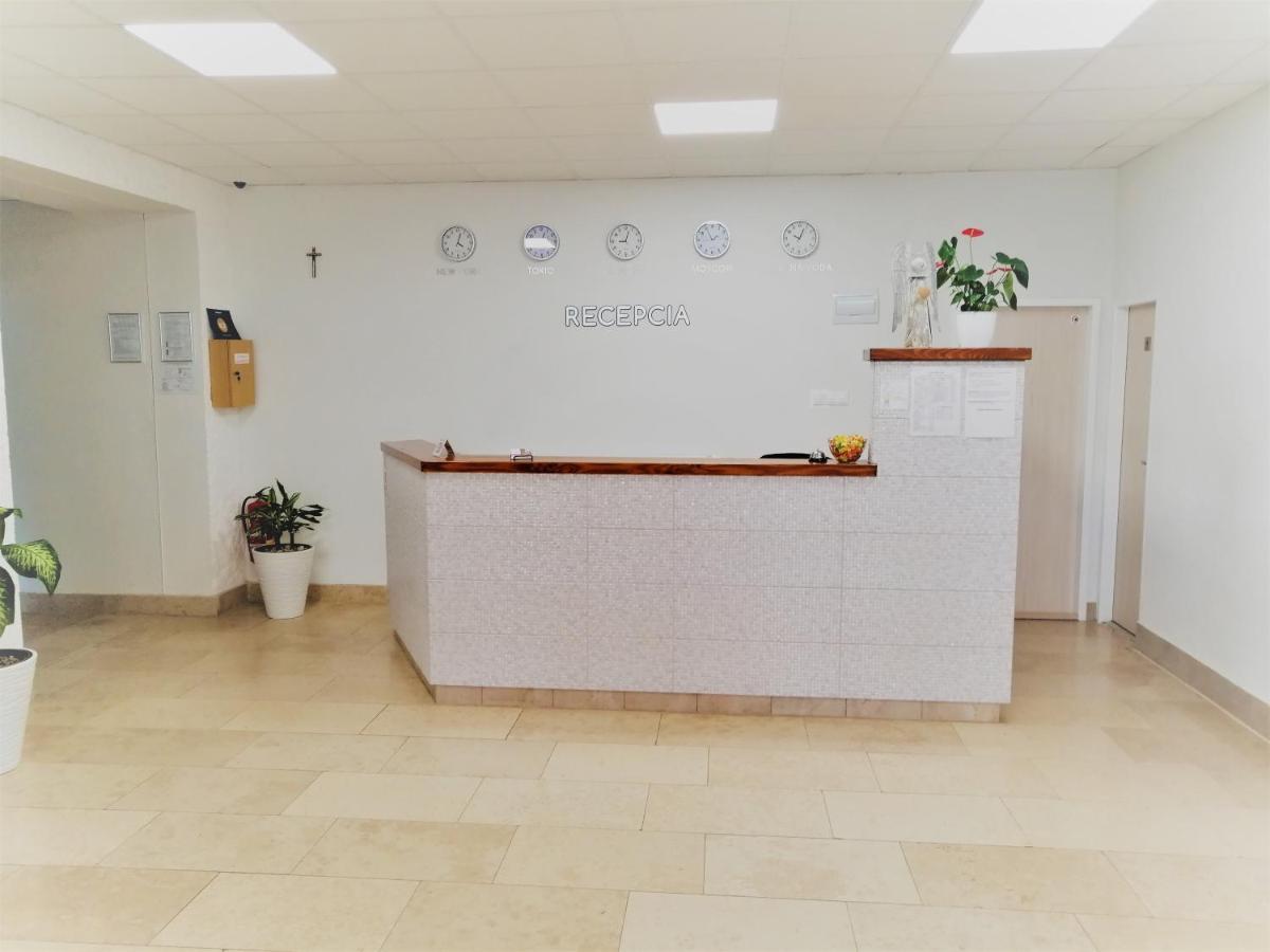 Penzion Adriana Nové Mesto nad Váhom Εξωτερικό φωτογραφία